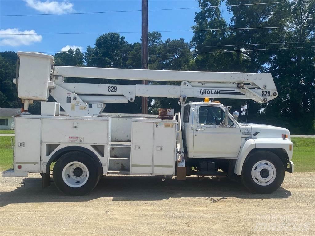 Ford F-800 Diger