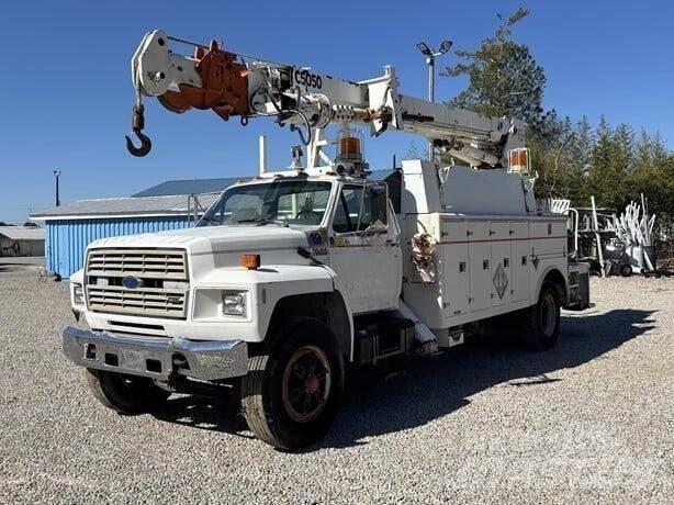 Ford F-800 Diger