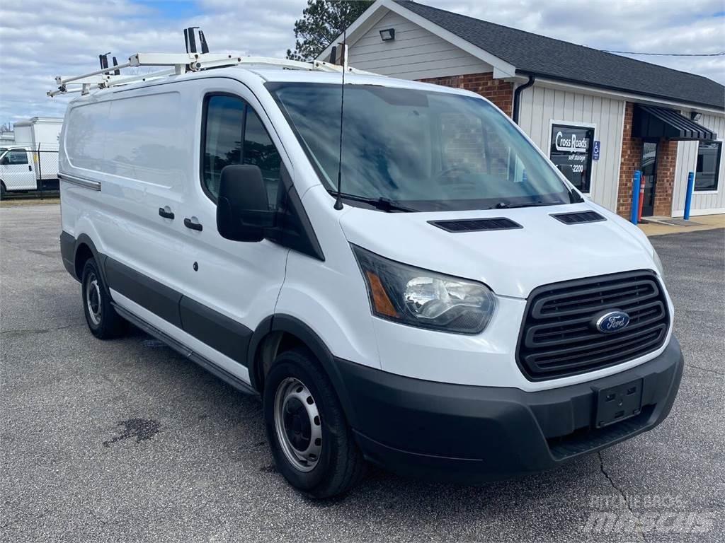 Ford Transit Diger