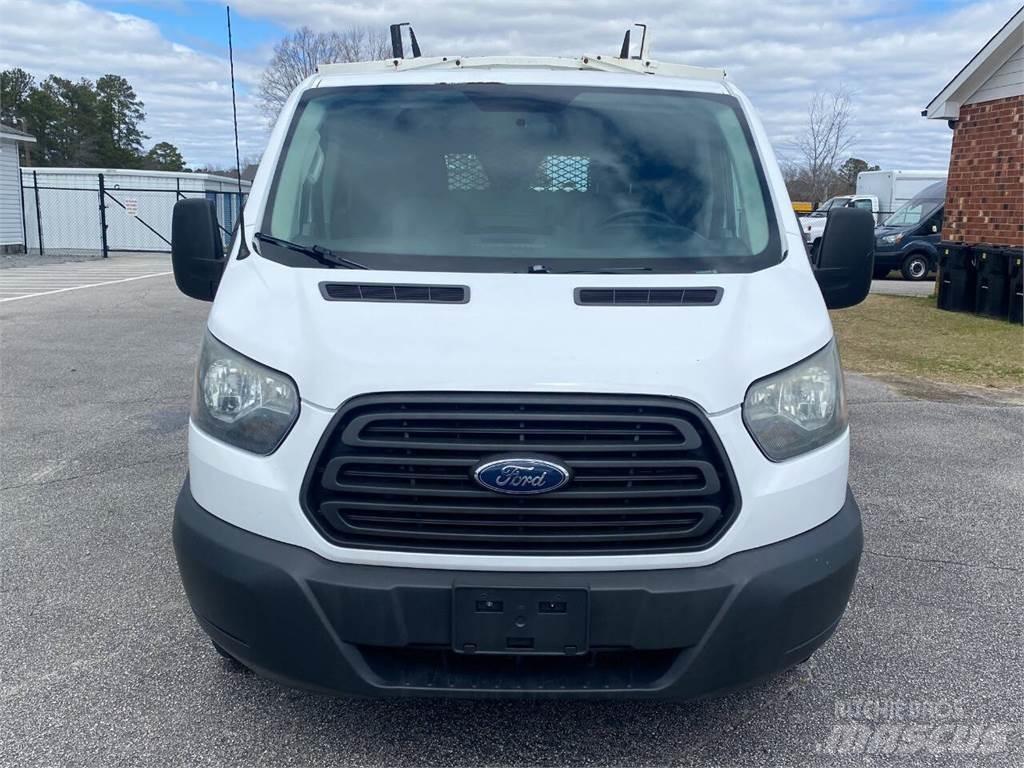 Ford Transit Diger