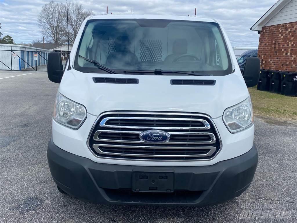 Ford Transit Diger