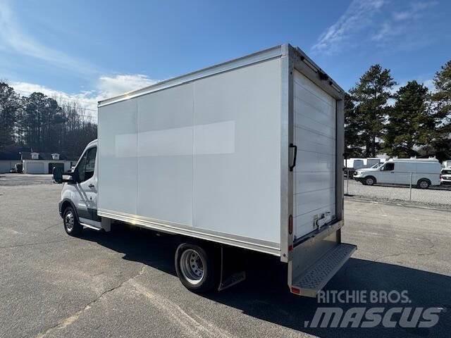 Ford Transit Diger