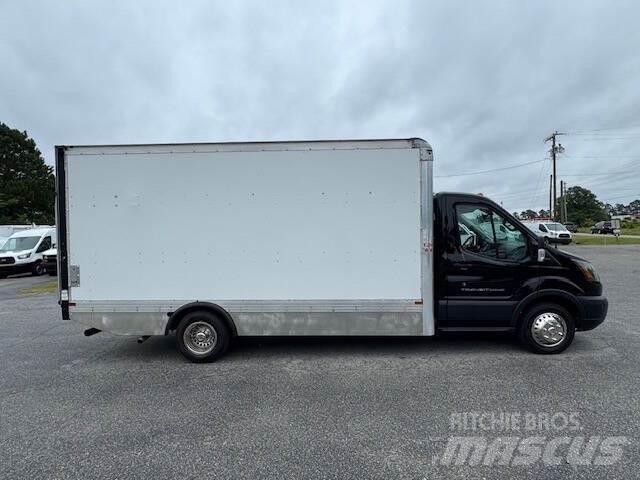 Ford Transit Diger