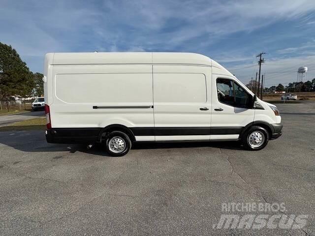 Ford Transit Diger
