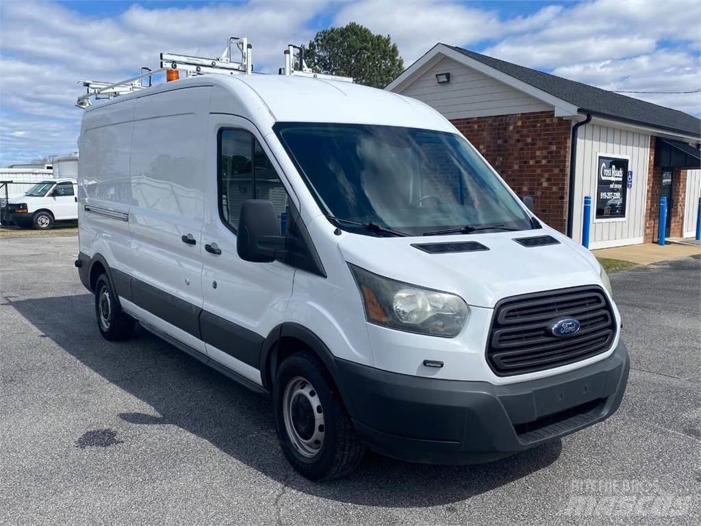Ford Transit Diger