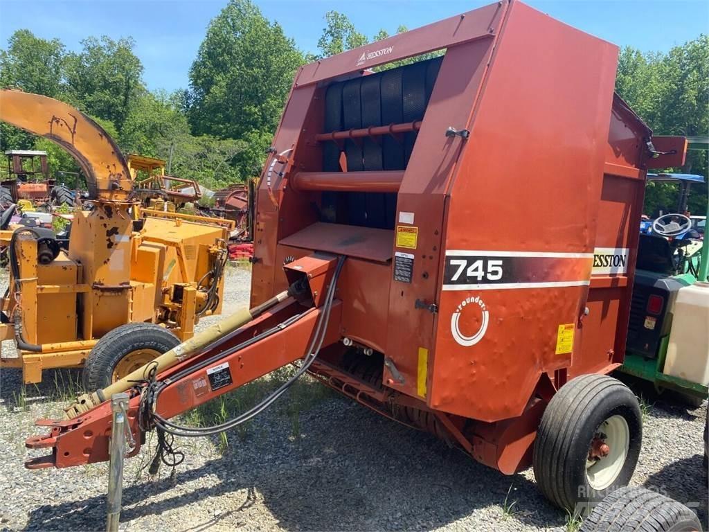 Hesston 745 Diger