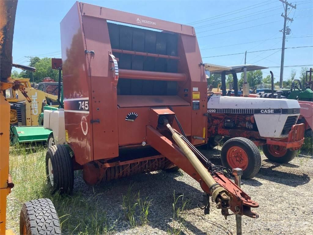 Hesston 745 Diger