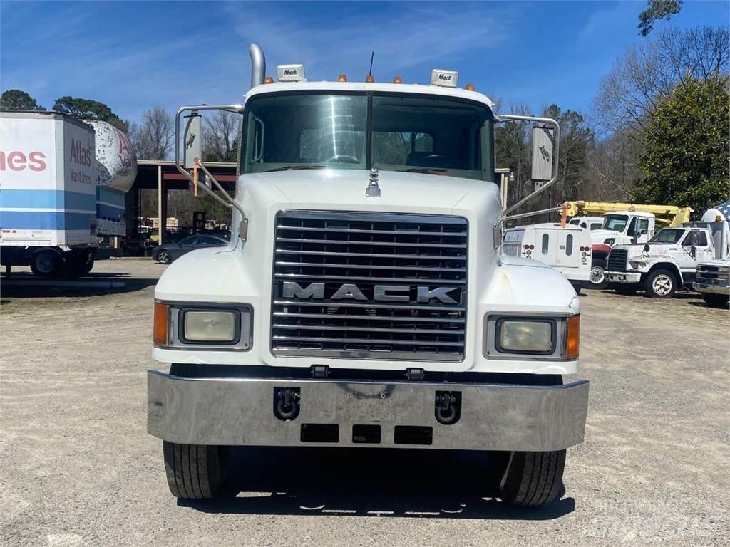 Mack CH613 Diger