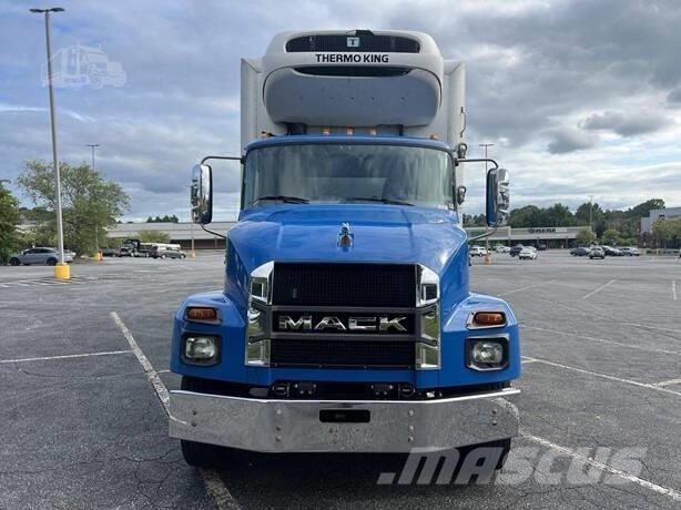 Mack MD6 Diger