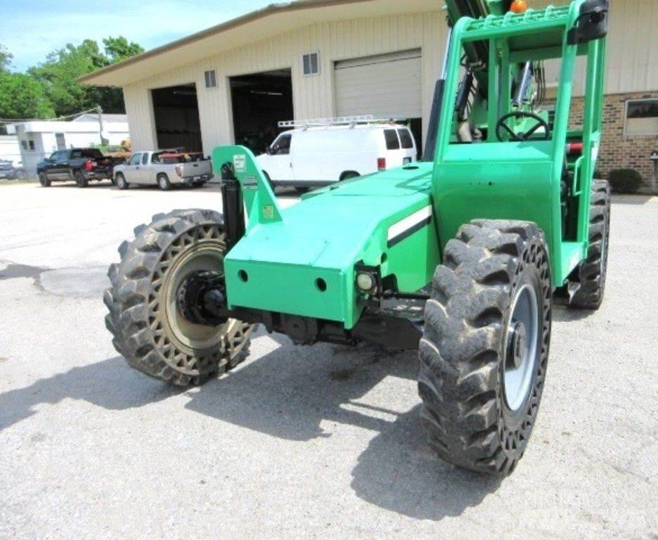 SkyTrak 6042 Diger