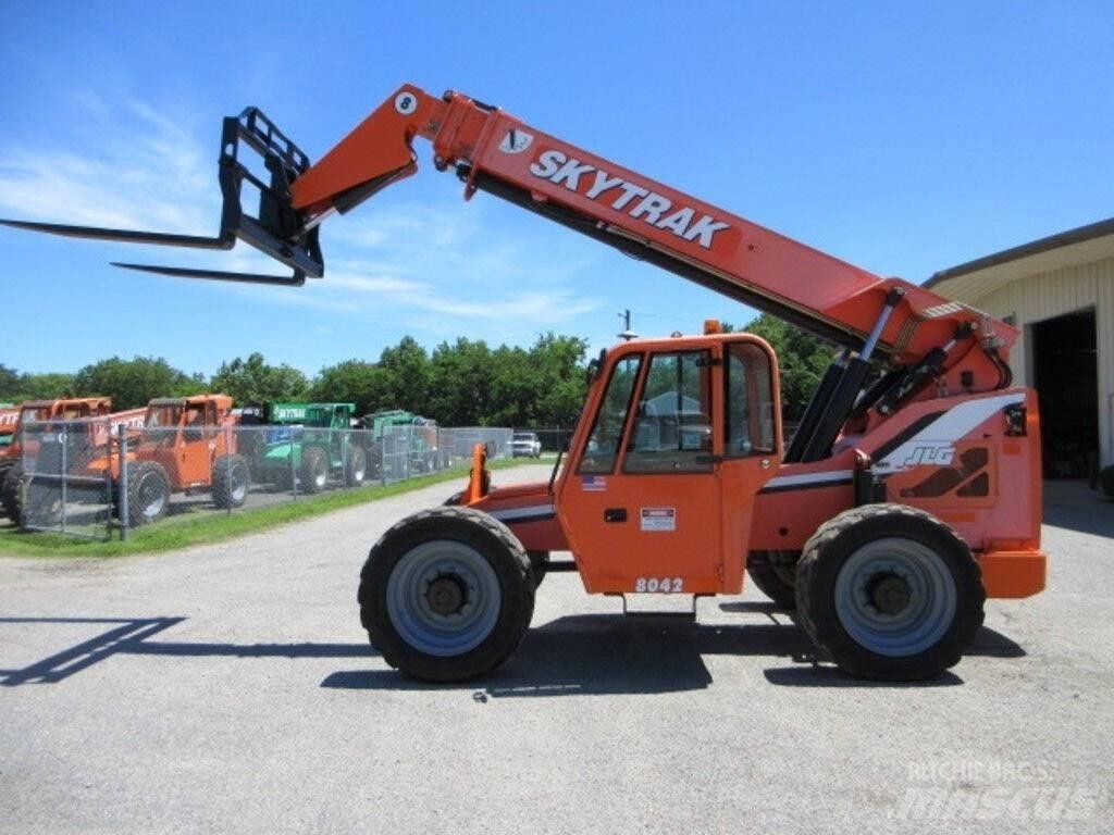 SkyTrak 8042 Diger