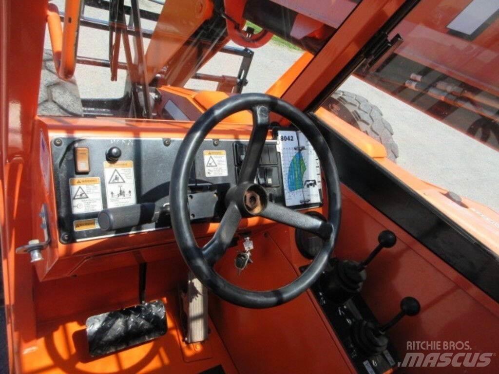 SkyTrak 8042 Diger