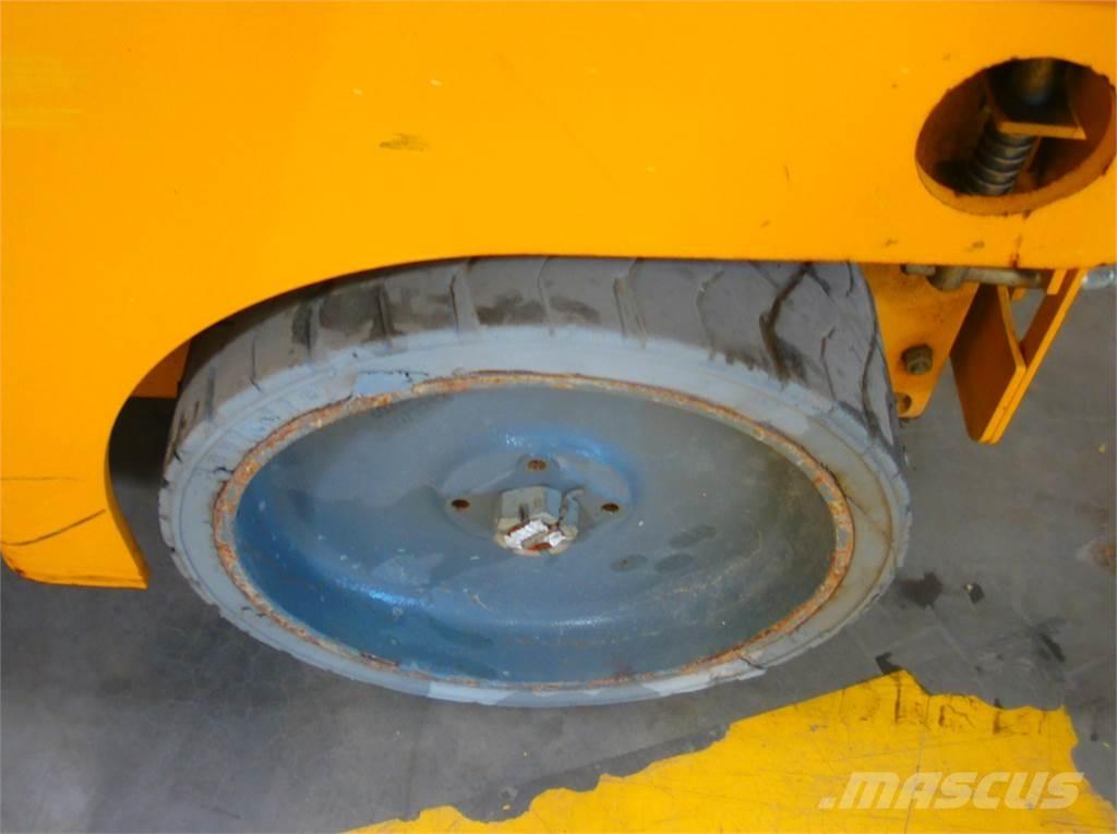 Haulotte Compact 12 Makasli platformlar