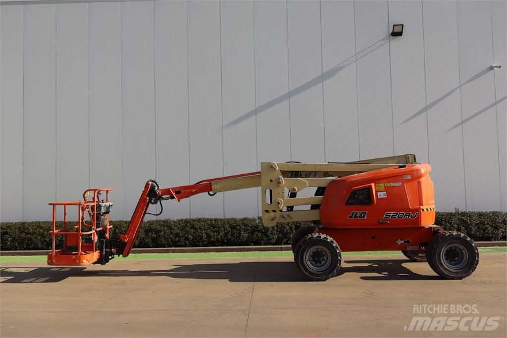 JLG 520AJ Körüklü personel platformları