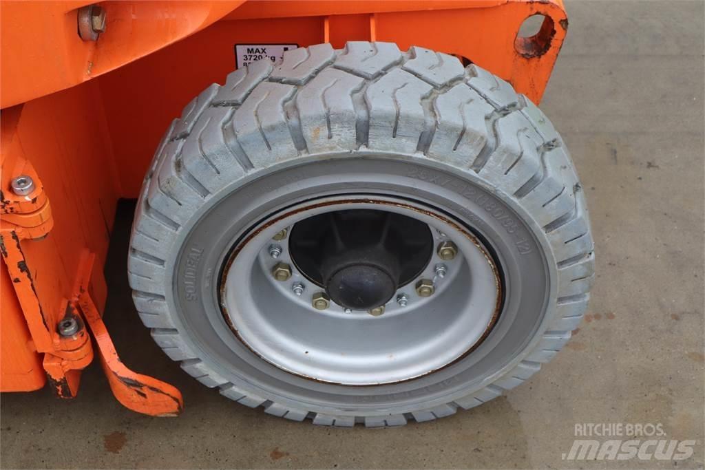 JLG E300AJP Körüklü personel platformları
