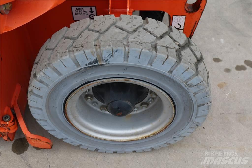 JLG E300AJP Körüklü personel platformları