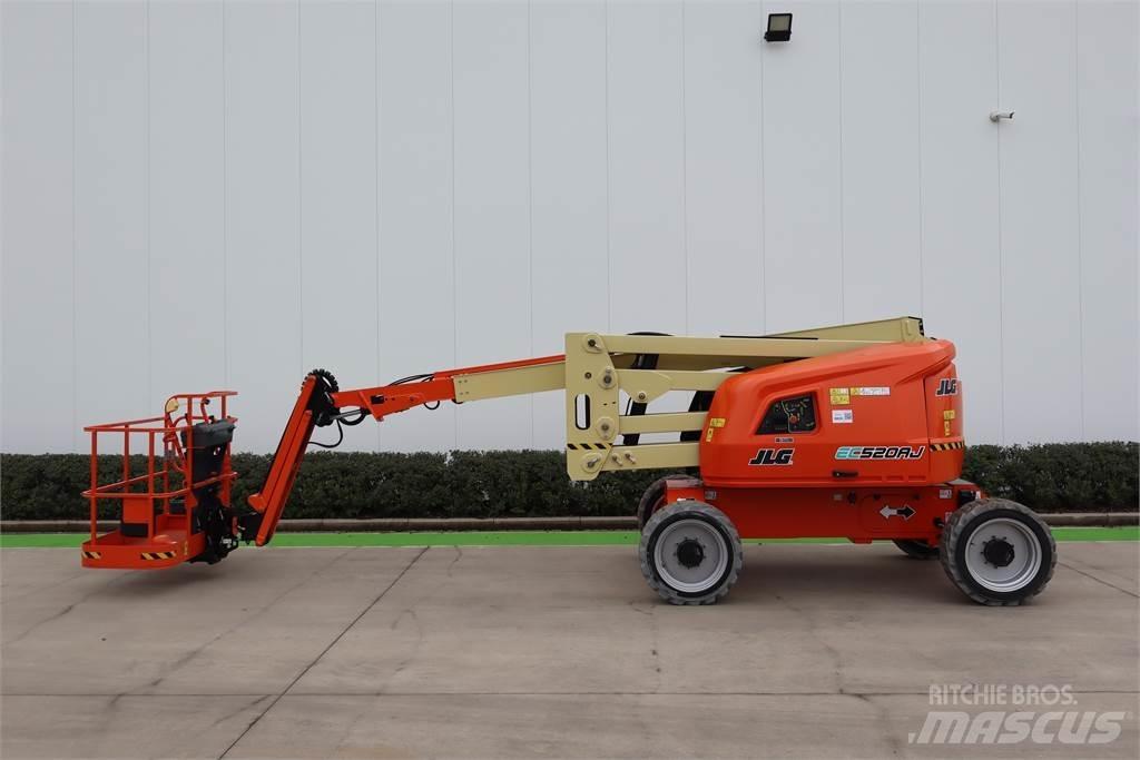 JLG EC 520AJ Körüklü personel platformları
