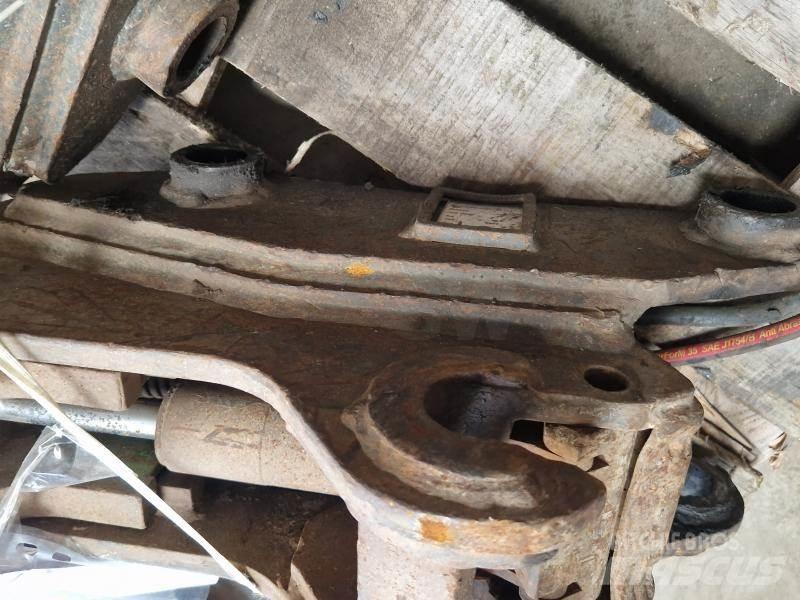 Geith JCB3CX Quick connectors