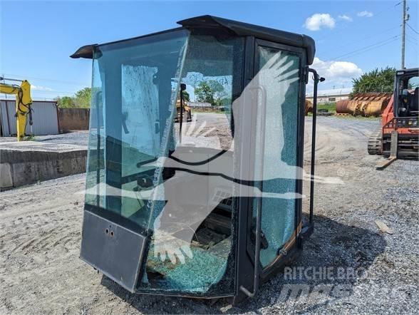CASE  Kabin
