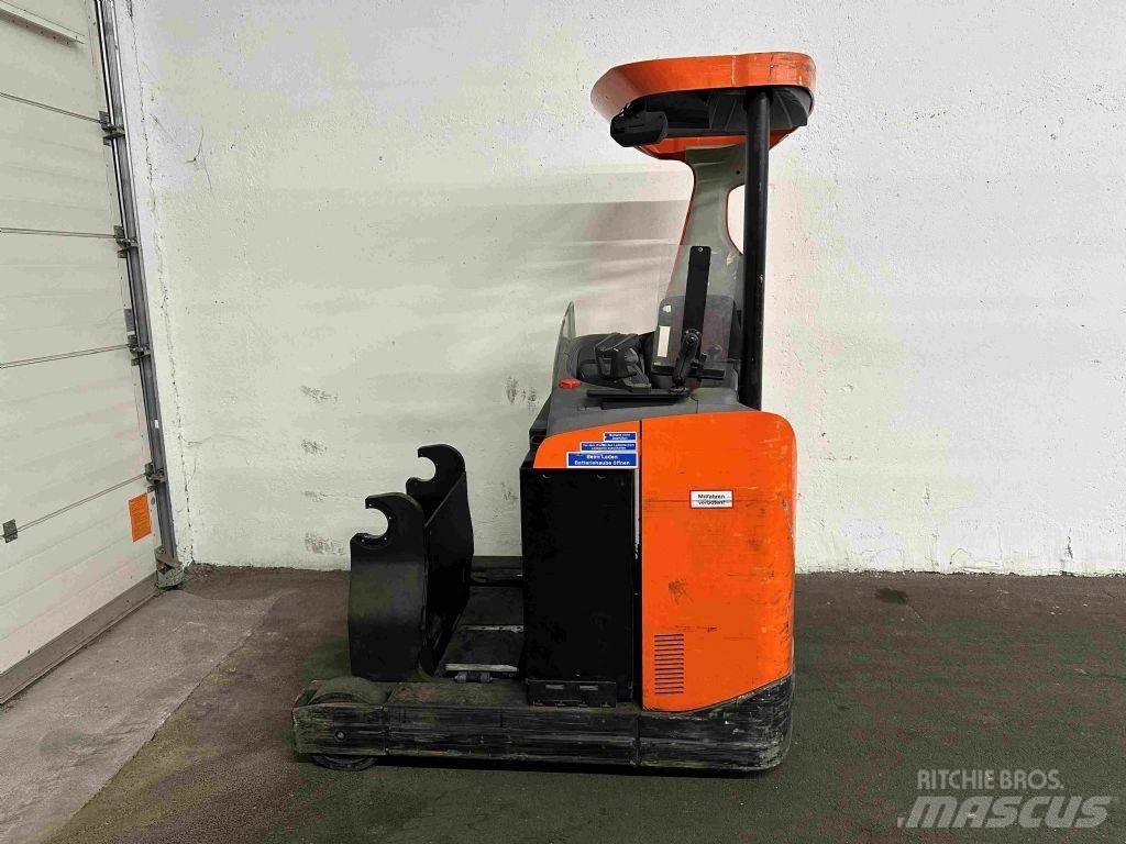 BT RRE 140 - TRIPLEX 8 m Reach truck - depo içi istif araçları