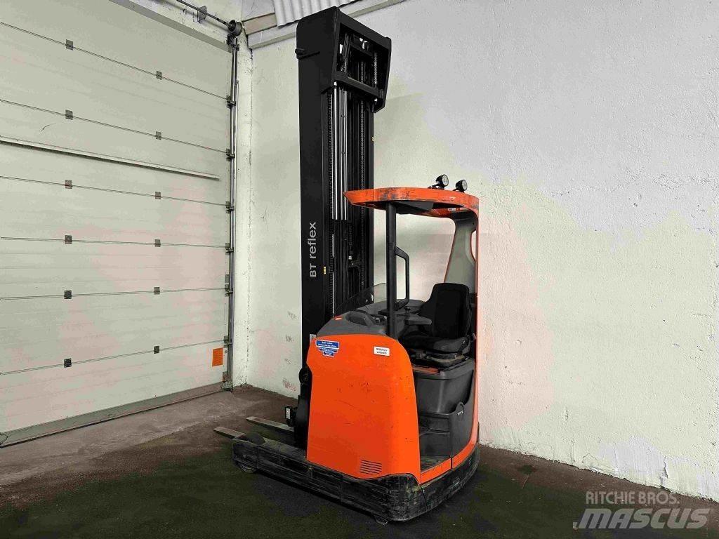 BT RRE 140 - TRIPLEX 9 m Reach truck - depo içi istif araçları