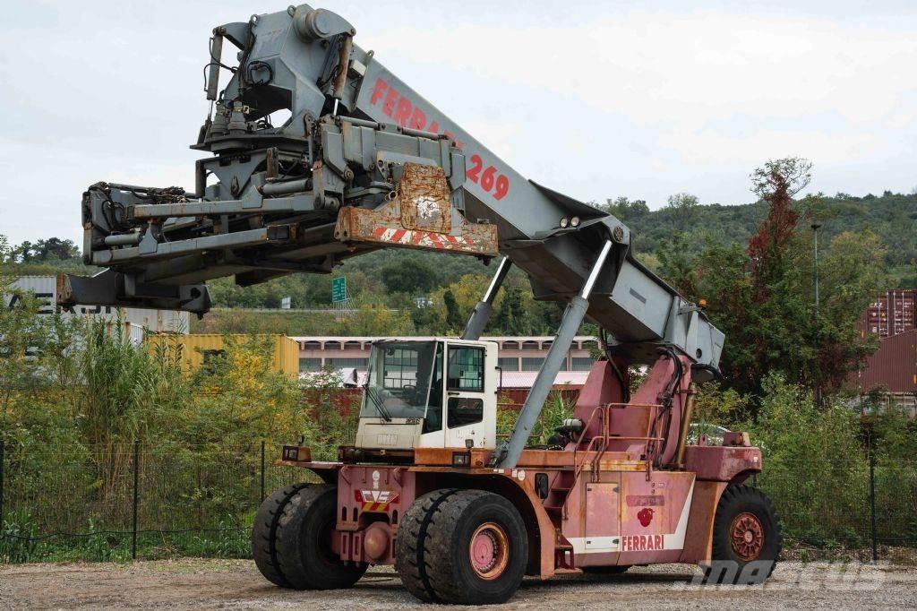 CVS Ferrari F269.5 Konteyner istifleyiciler - reach stacker