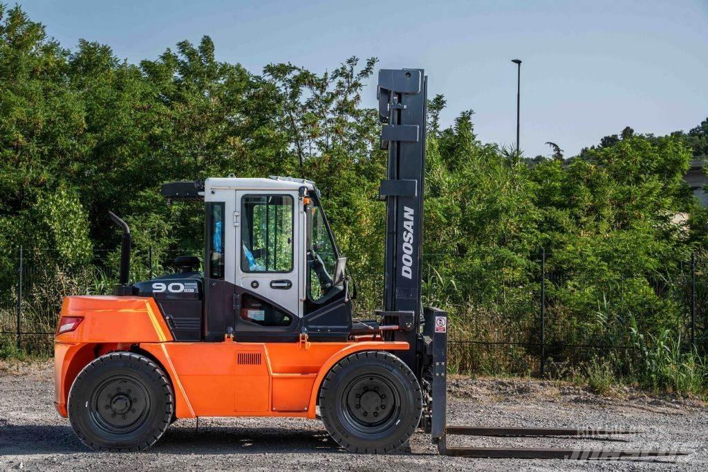 Doosan D 90-S-7 Dizel forkliftler