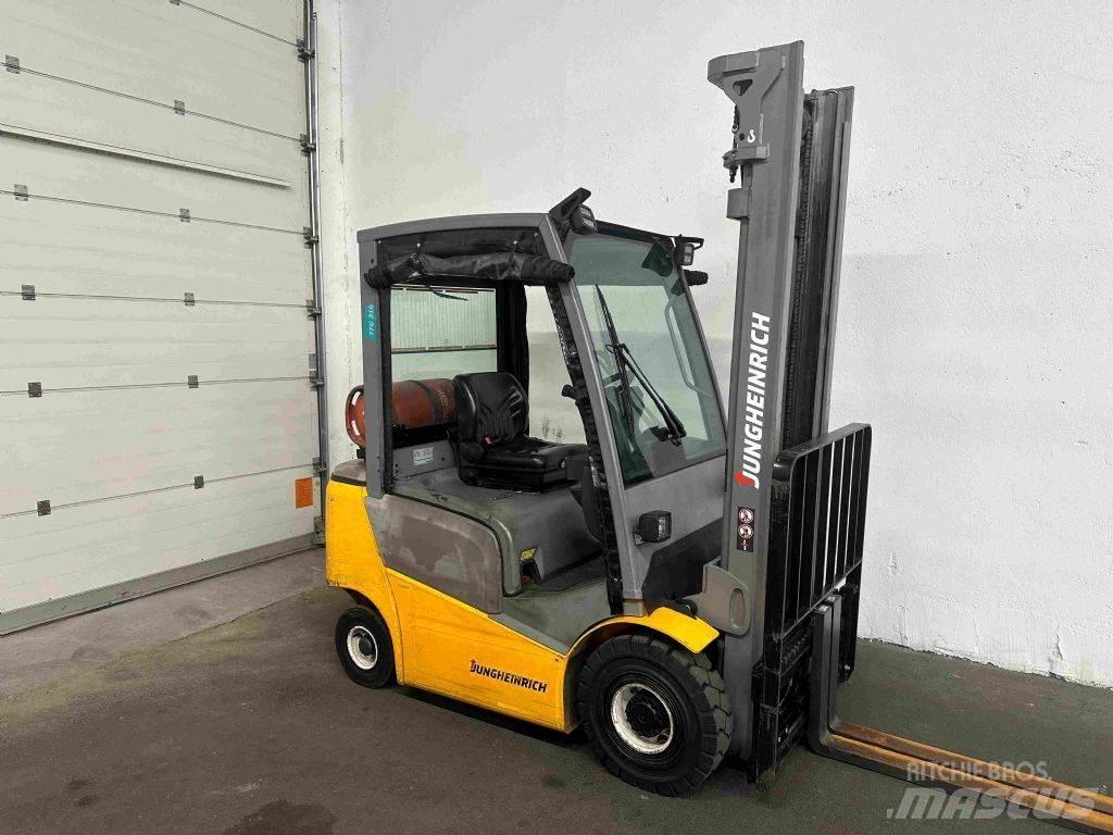 Jungheinrich TFG 316 LPG'li forkliftler