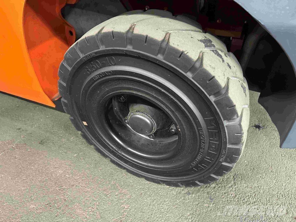 Toyota 02-8FGF30 LPG'li forkliftler