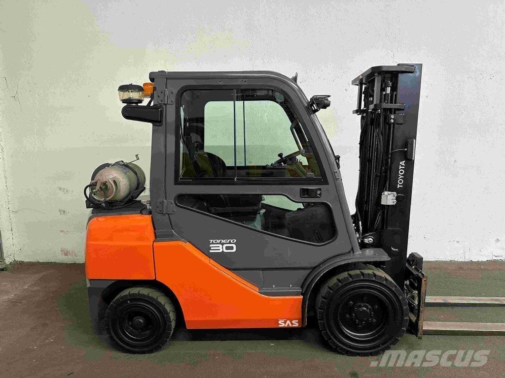 Toyota 02-8FGF30 LPG'li forkliftler