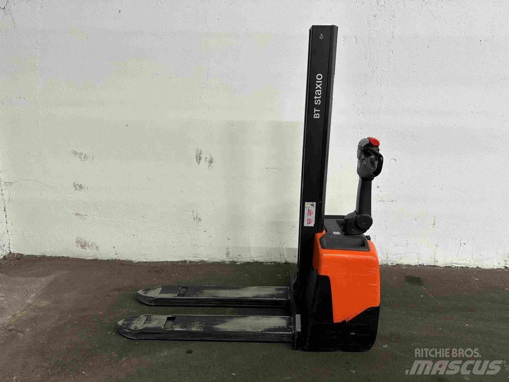 Toyota HWE 100 Yaya kumandali istif makinasi