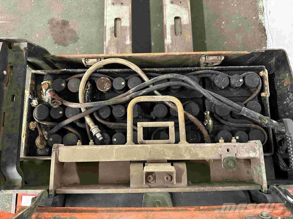 Toyota LPE 200 Düsük seviye kaldirici