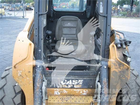 CASE SV250 Skid steer loderler