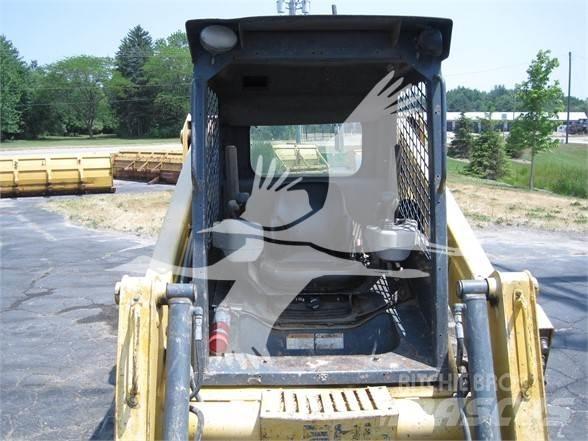 Gehl RT210 Skid steer loderler