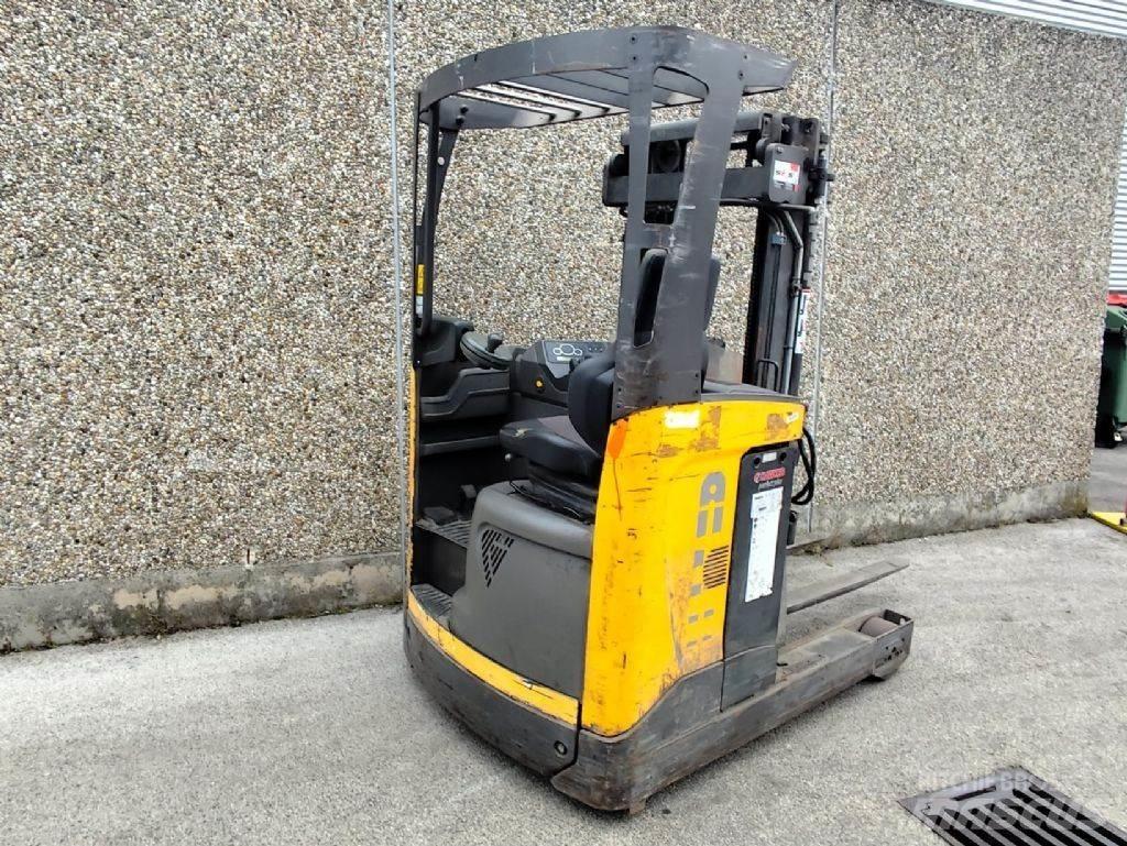 Atlet UMS160 Reach truck - depo içi istif araçları