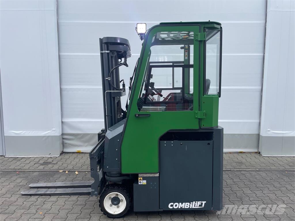 Combilift CBE 2500 Sideloader - dört yönlü forkliftler