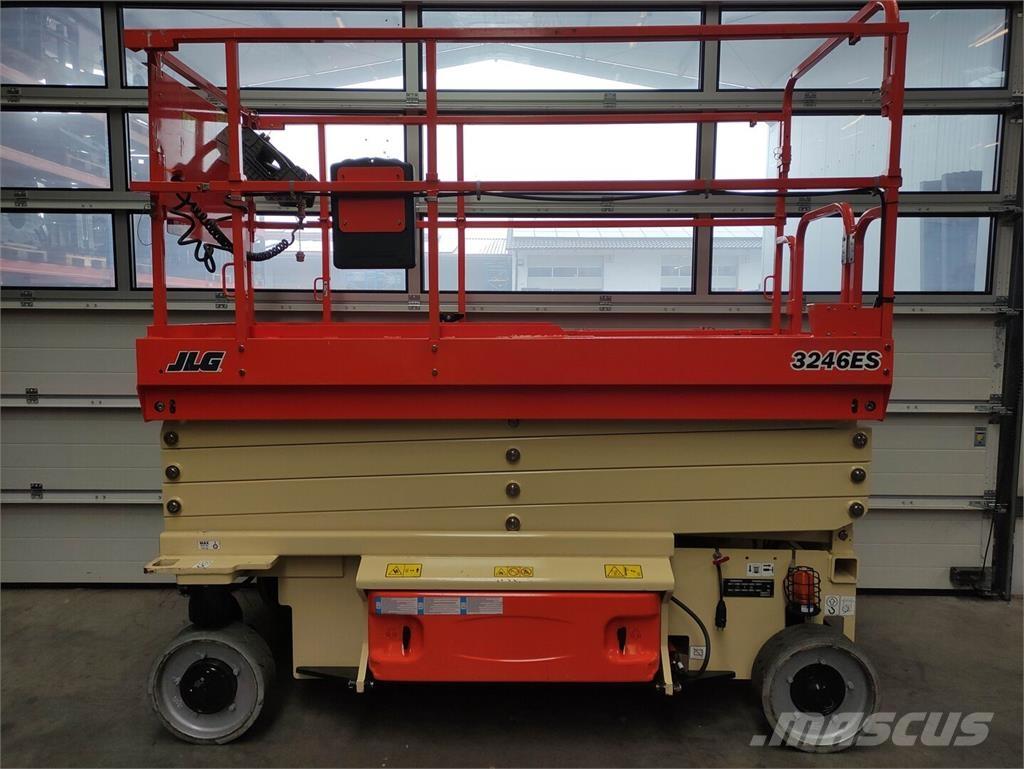 JLG 3246ES Makasli platformlar