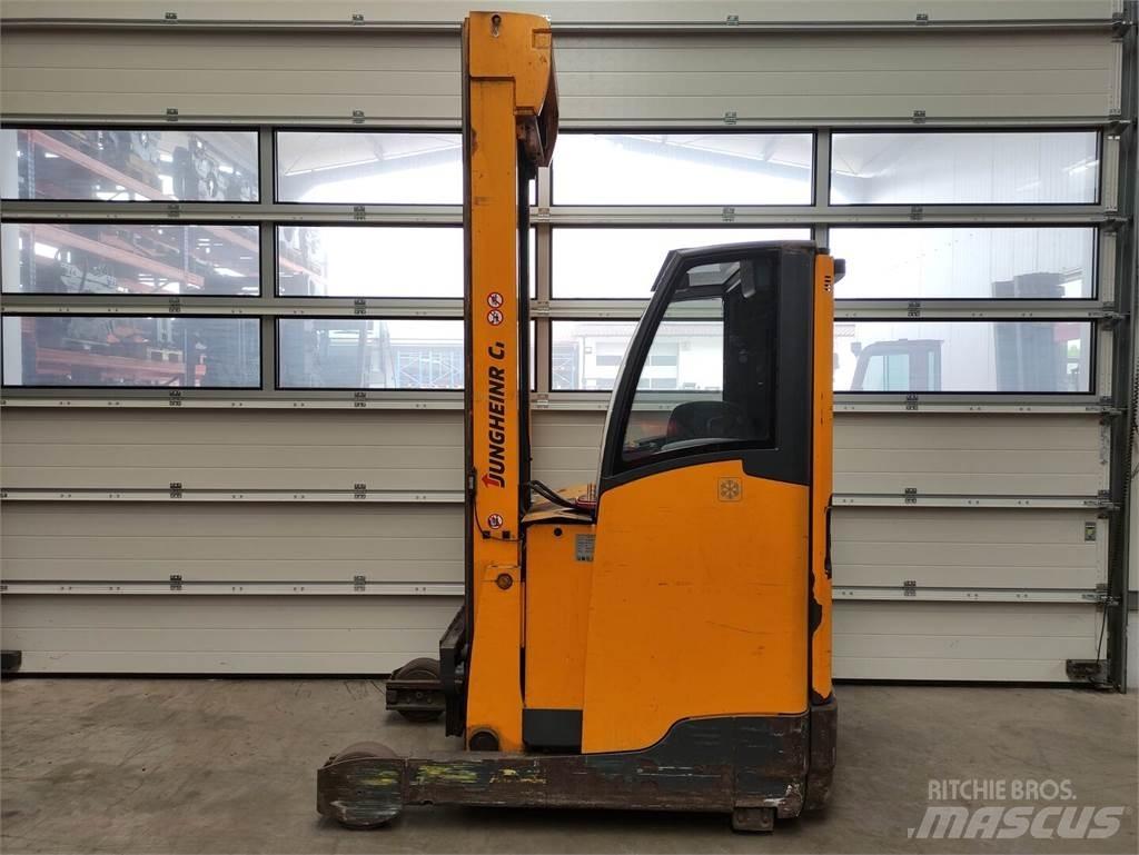 Jungheinrich ETM216 Reach truck - depo içi istif araçları