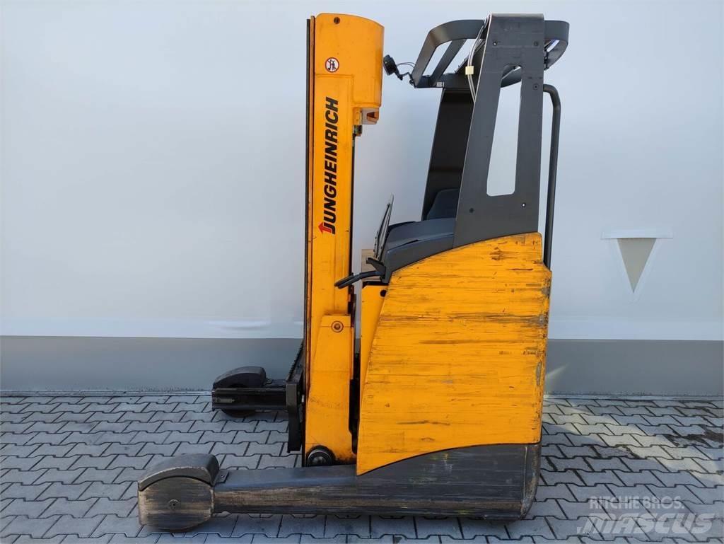 Jungheinrich ETV 116 Reach truck - depo içi istif araçları