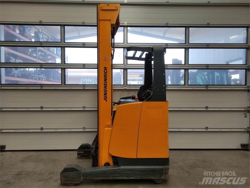 Jungheinrich ETV 214 Reach truck - depo içi istif araçları