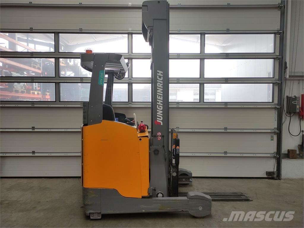 Jungheinrich ETV 216 Reach truck - depo içi istif araçları