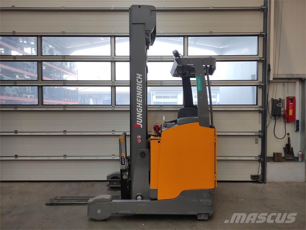 Jungheinrich ETV 216 Reach truck - depo içi istif araçları