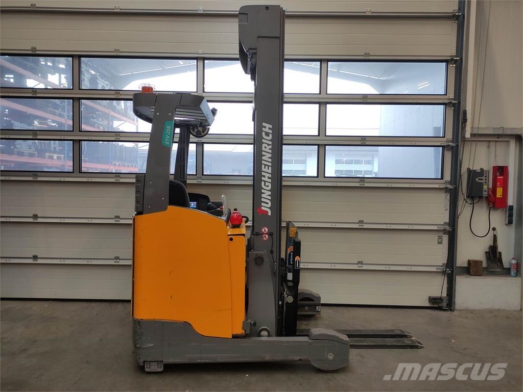 Jungheinrich ETV 216 Reach truck - depo içi istif araçları