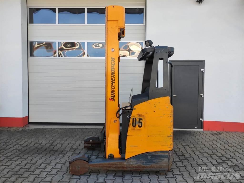 Jungheinrich ETV216 Reach truck - depo içi istif araçları