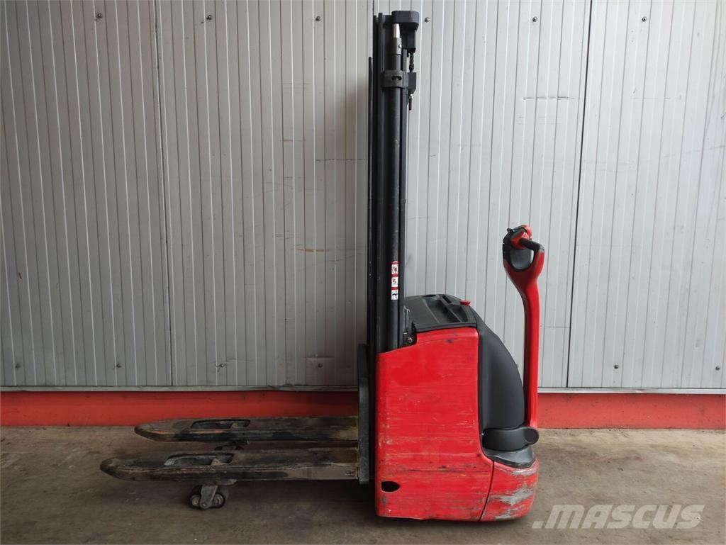 Linde L12 i Yaya kumandali istif makinasi