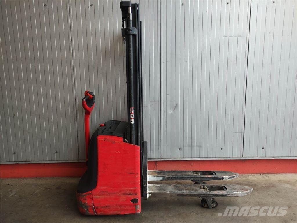 Linde L12 i Yaya kumandali istif makinasi