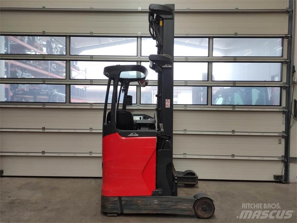 Linde R12B-01-1120 Reach truck - depo içi istif araçları