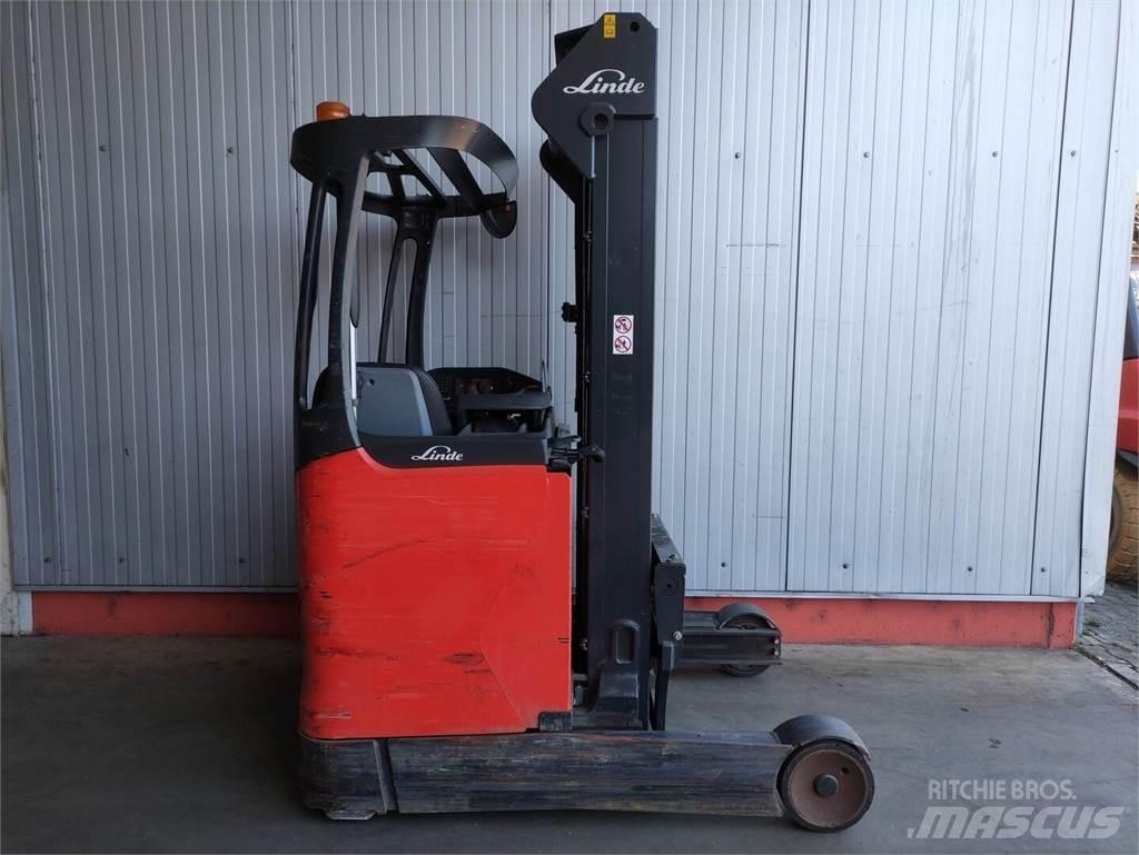 Linde R16-01-112 Reach truck - depo içi istif araçları