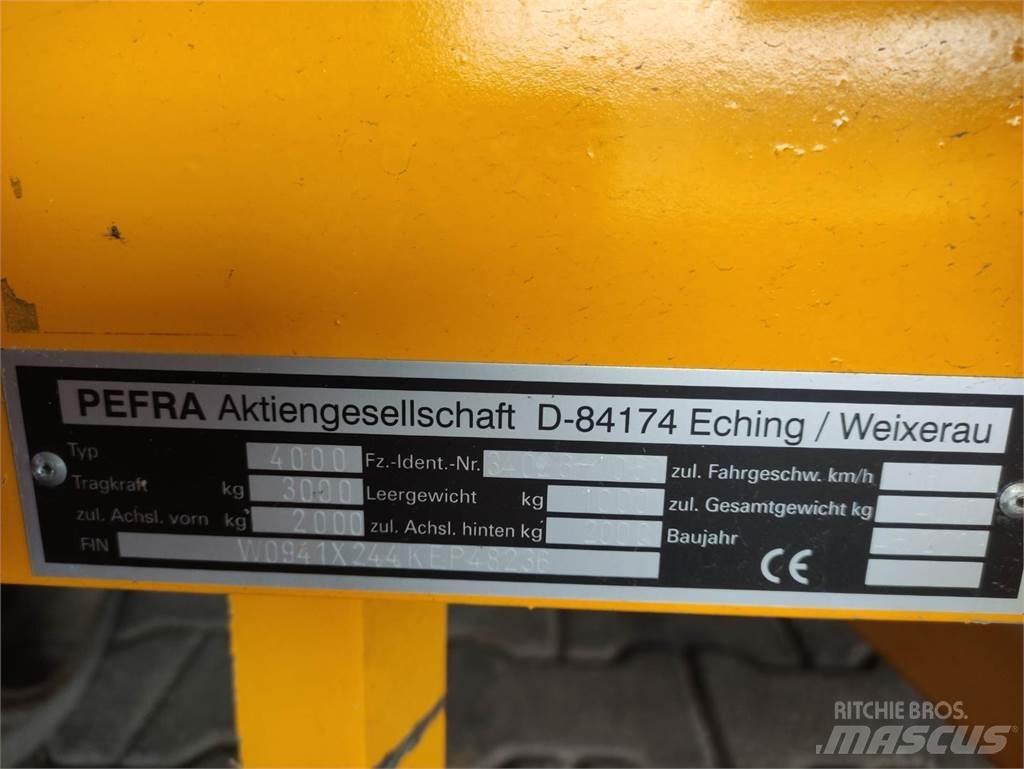Pefra 4000 Diger çekiciler