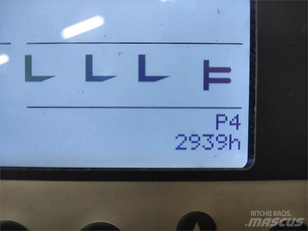 Still FM-X-17 Reach truck - depo içi istif araçları